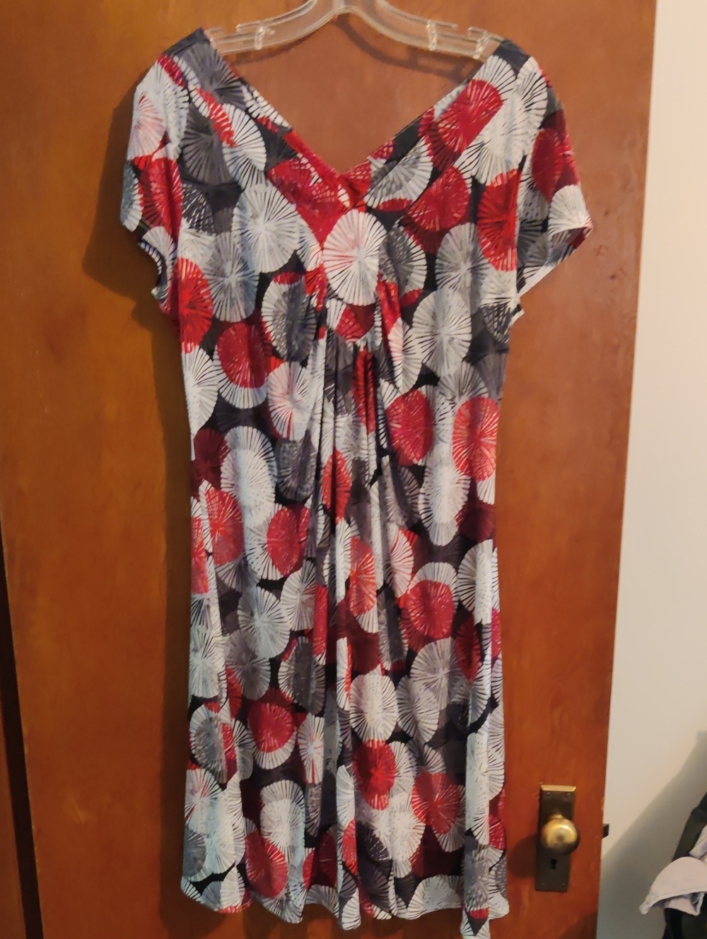 Red & Gray Floral Pattern Maxi Dress - Women's V-Neck